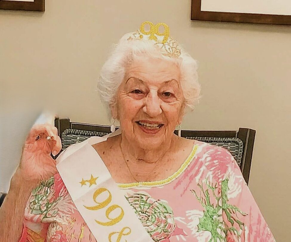 Pauline Nicholas celebrates her 99th Birthday at New Pond Village