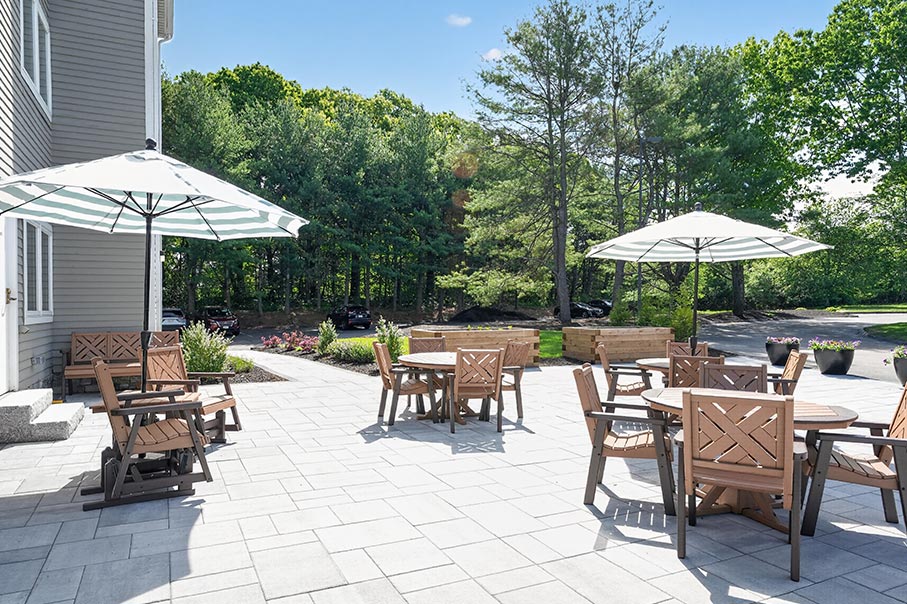 New Pond Village assisted living patio